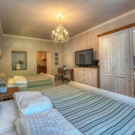 Pansky Dum 4*